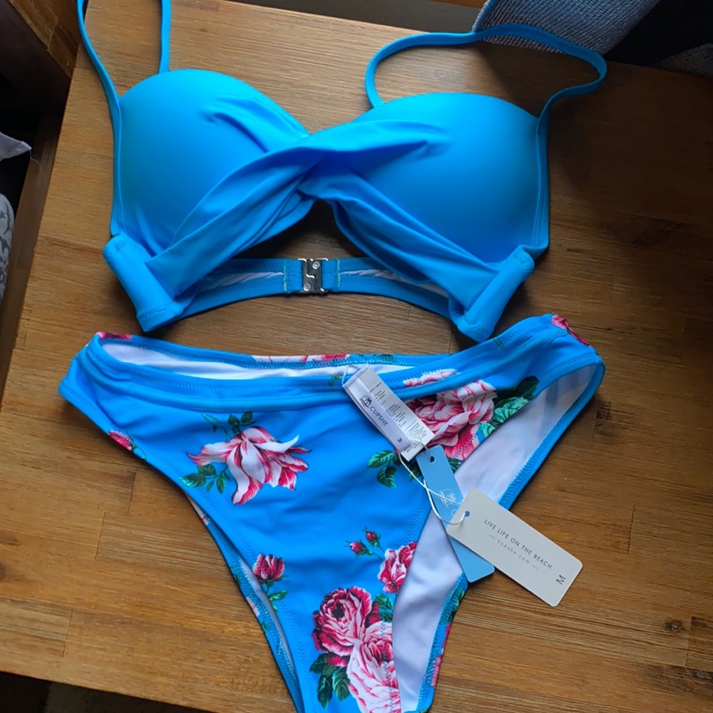Size Med Cupshe Aqua Floral bikini NWT